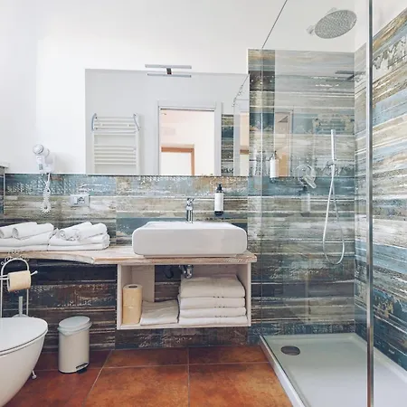 Maison d'hôtes La Roccia Dell'elefante 4*