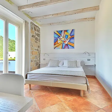 La Roccia Dell'elefante Guest house Castelsardo